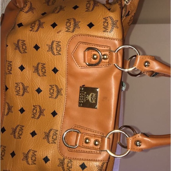 Small MCM womens bags - Picture 3 of 3